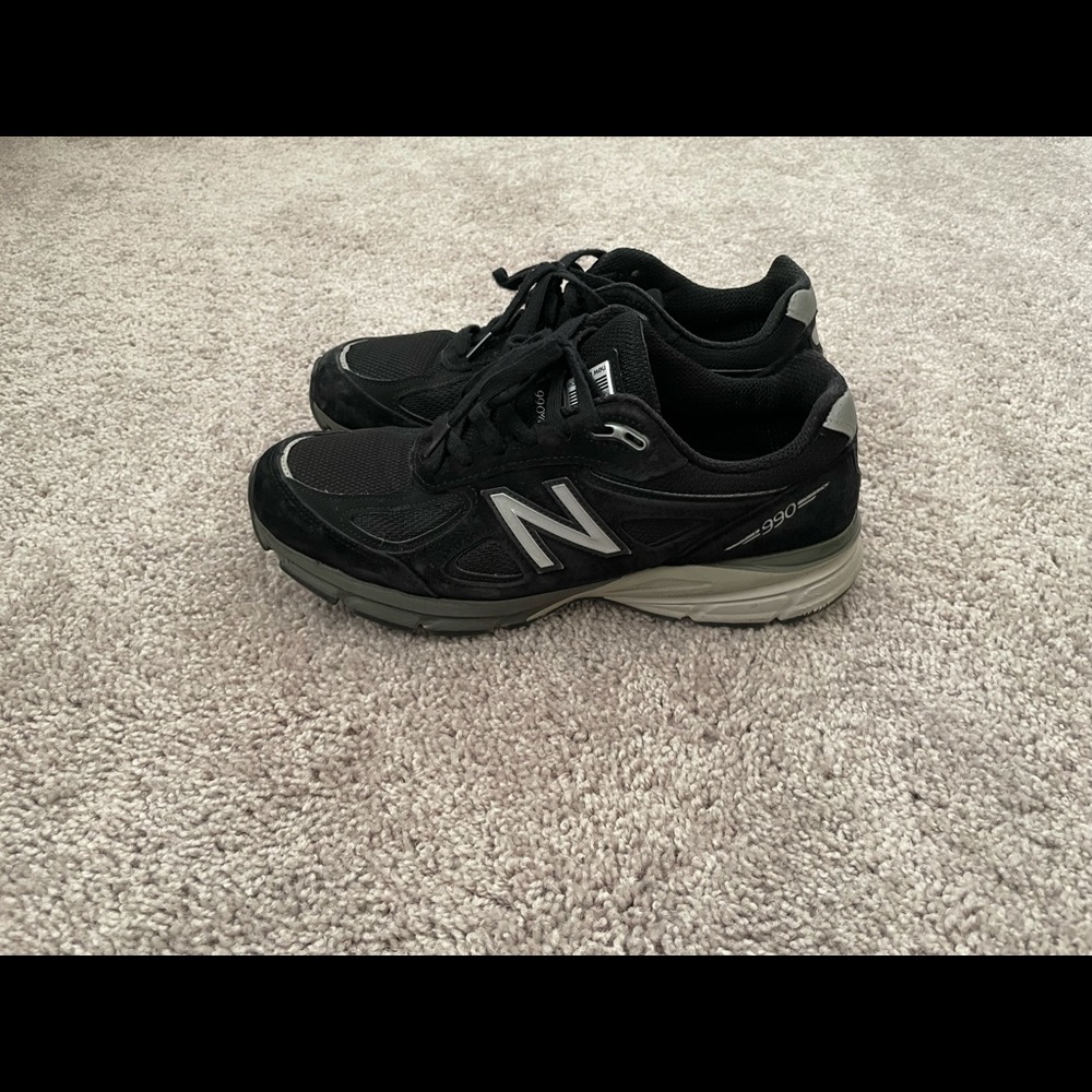 New Balance 990V4